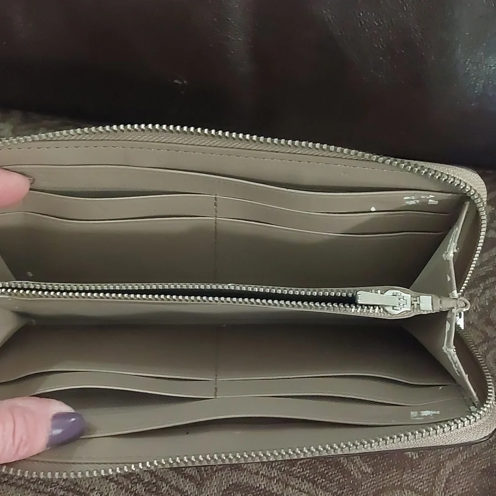 Coach Taupe/Tan Tea Rose Wallet - Picture 3 of 6